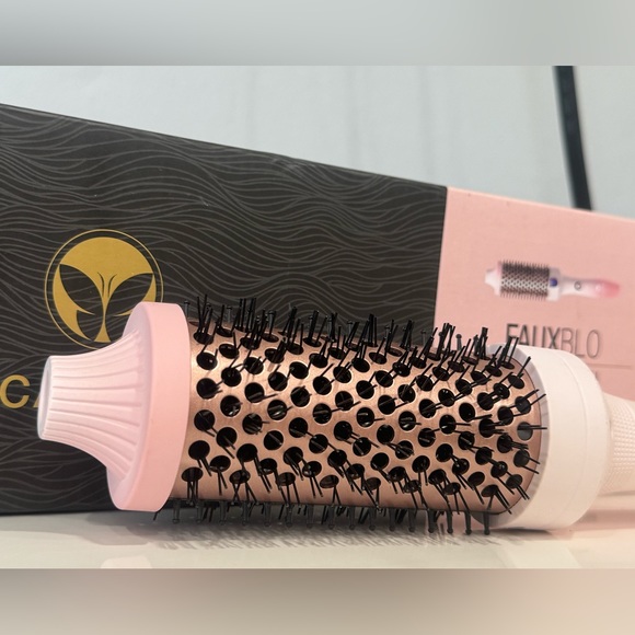 Calista FauxBlo Thermal Brush (Pink Ombre)1.77” Great for Long Hair - Picture 3 of 8